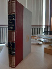 Image of Funk & Wagnalls New Encyclopedia volume 2 American English to Assiniboine